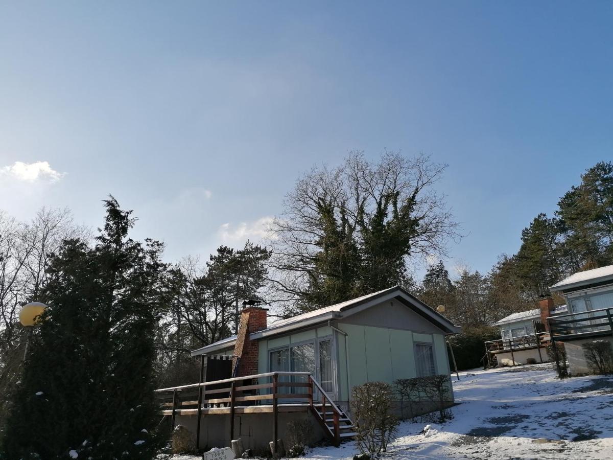 Villa Au Repos De Zoe Waulsort Exterior foto